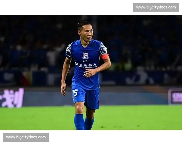 36 岁吴曦三连破 + 8 球创纪录：申花老将的逆袭传奇