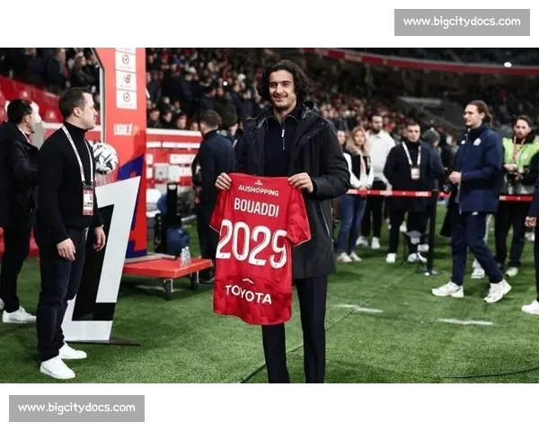 NBA转会风云再起多队博弈新赛季格局暗流涌动豪强布局明星去向成焦点