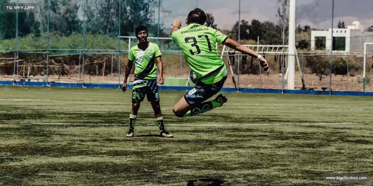 米兰🚣‍♀️划动双桨，逆流而上！用运动的力量，奔赴心中的星辰大海🌊